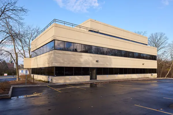 1785 Alta Vista DR #200, Alta Vista And Area, ON K1G 3Y6