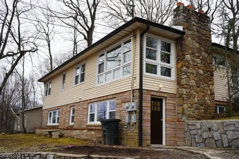 699 Lillian Rd, Mount Arlington Boro, NJ 07850