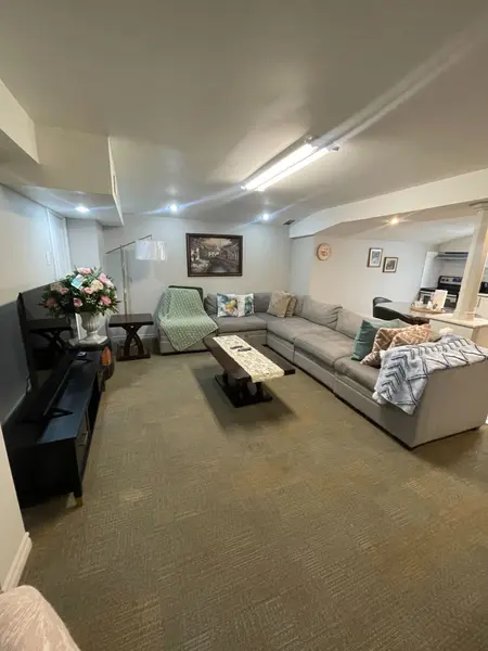 1604 Middleton ST, Pickering, ON L1X 2L3