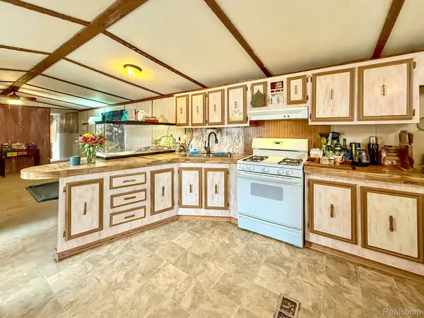 435 Rustic LN S, Sumpter Township, MI 48111