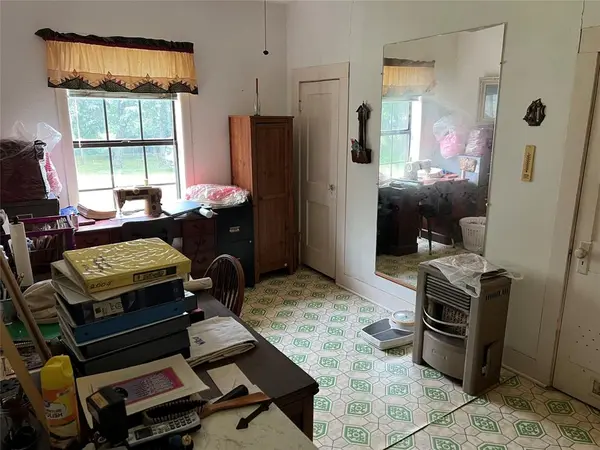 6477 W FM 922, Valley View, TX 76272