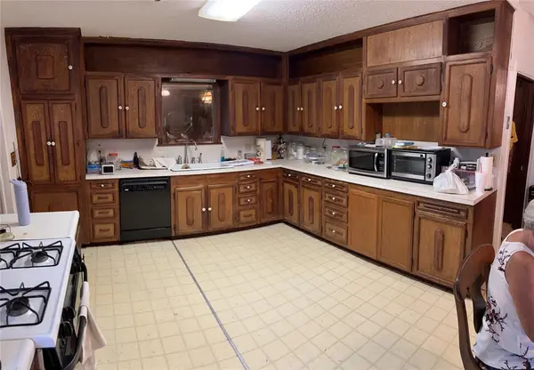 6477 W FM 922, Valley View, TX 76272