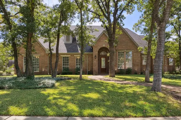 1008 Ohio Court,  Kennedale,  TX 76060