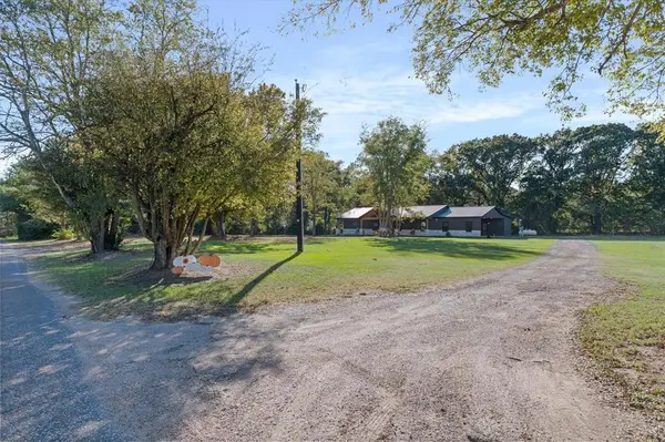 250 Vz County Road 4301, Ben Wheeler, TX 75754
