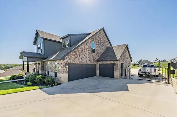 8208 Indian Hills Court, Benbrook, TX 76126