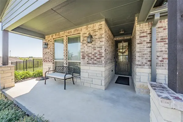 8208 Indian Hills Court, Benbrook, TX 76126