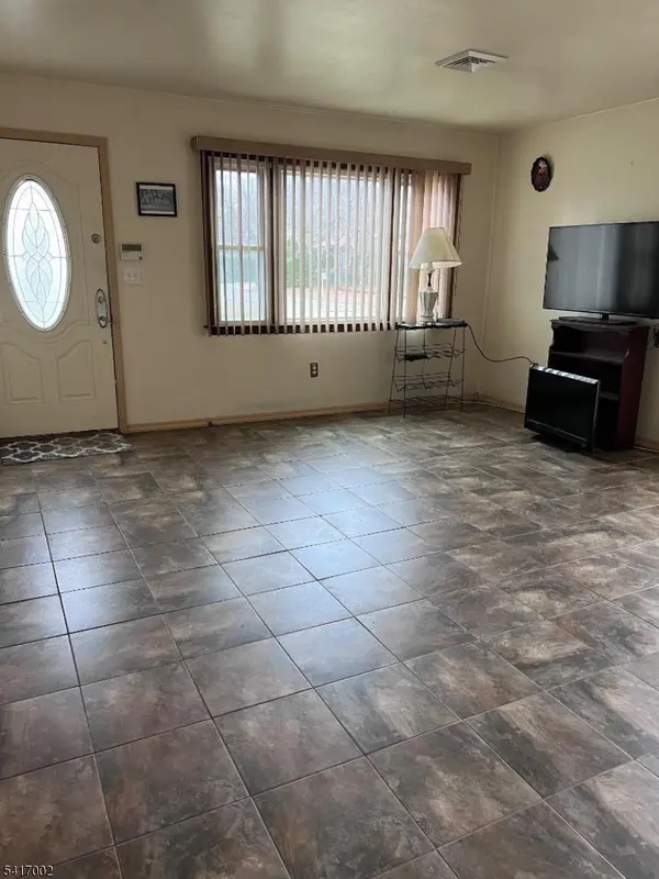 263 Colonial Pl, Plainfield City, NJ 07062