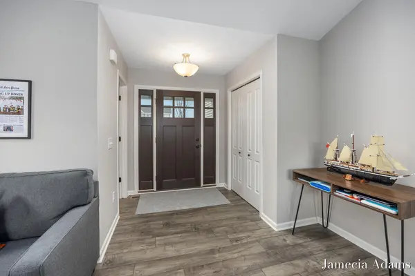 511 Ivy Grove South GRV NW, Tallmadge Twp, MI 49534