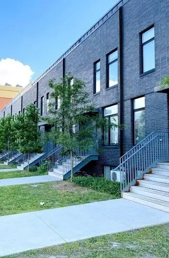 1720 Simcoe ST N #10-3, Oshawa, ON L1G 4X9