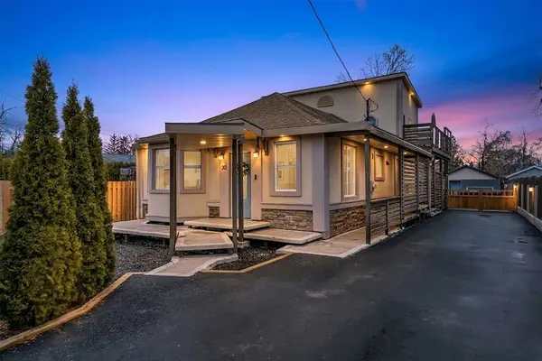 20 Farley CIR, Georgina, ON L0E 1S0