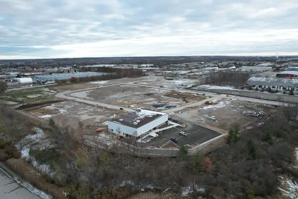 60 Ironstone CRES, Barrie, ON L4N 8M5