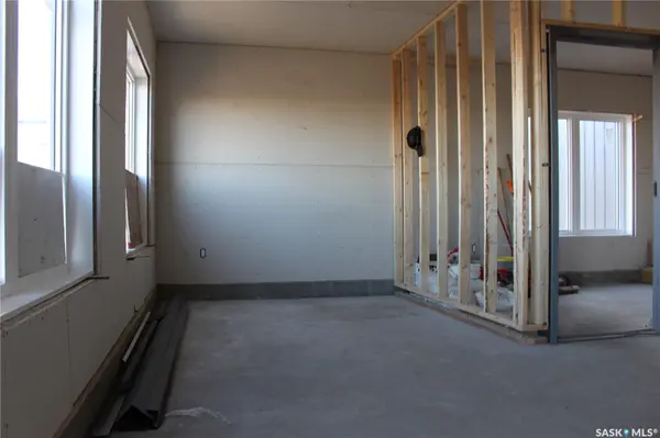 40A Highland ROAD #20, Moose Jaw, SK S6J 1M4