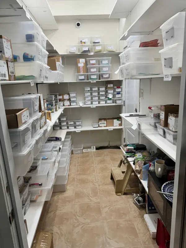 181 Plains RD W #2, Burlington, ON L7T 0B1