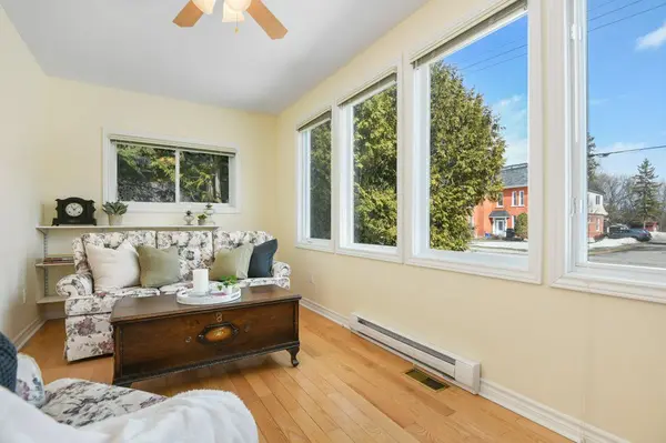 146 Elgin ST W, Arnprior, ON K7S 1N8