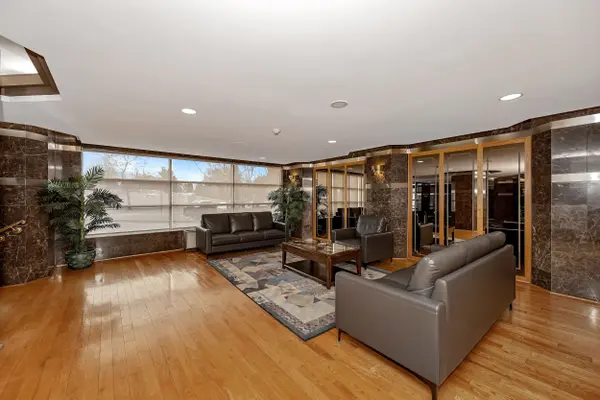 2760 Carousel CRES #1512, Blossom Park - Airport And Area, ON K1T 2N4