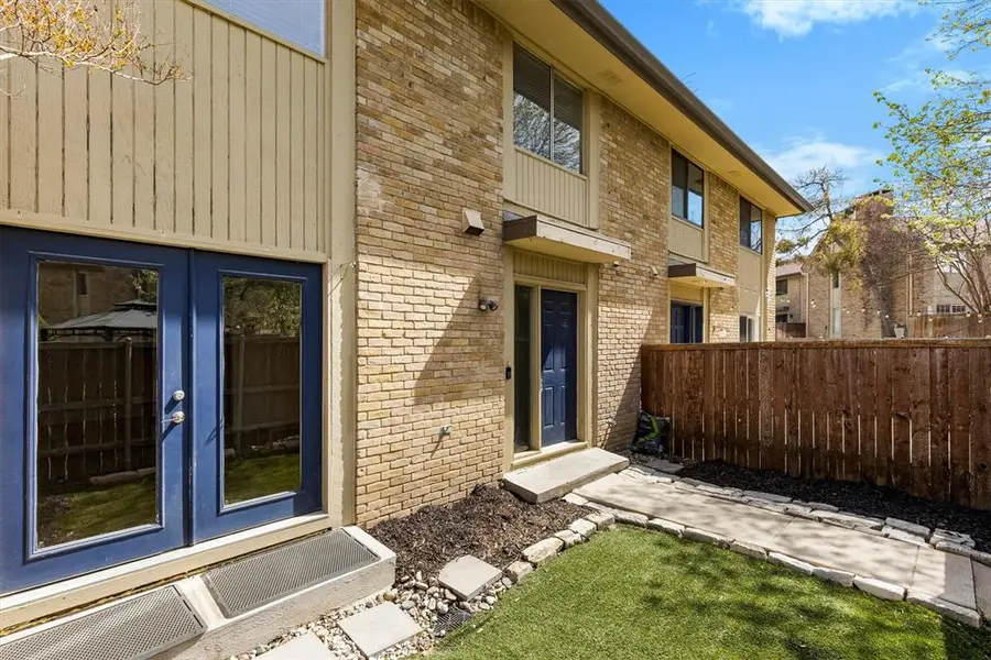 2632 Custer Parkway #C, Richardson, TX 75080