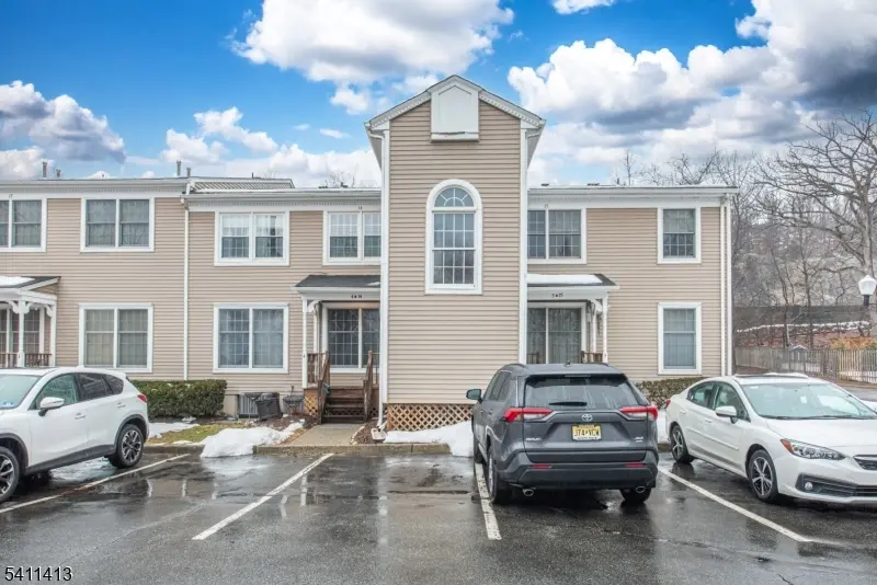 120 Willard St #14, Pompton Lakes Boro, NJ 07442