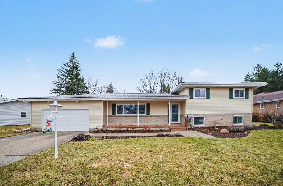 905 Iowa ST, Alma, MI 48801