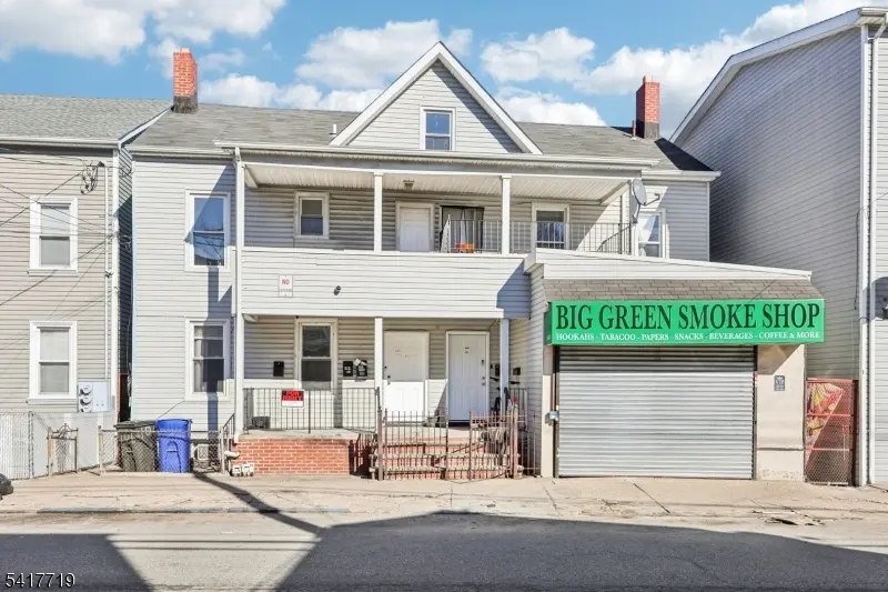 108 E Main St, Paterson City, NJ 07522