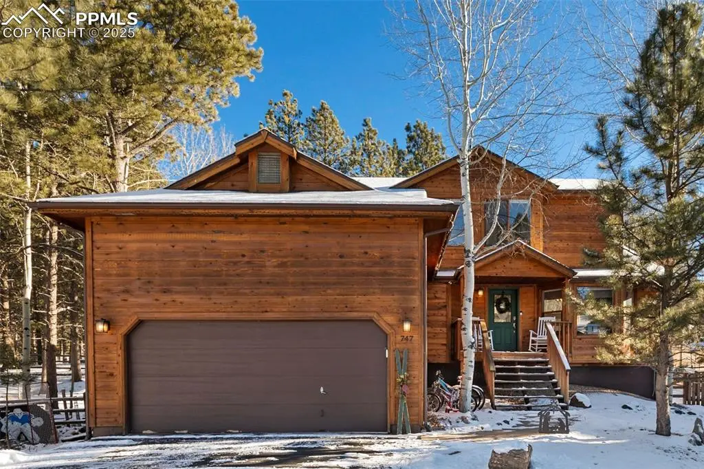 747 Pinon Ridge DR, Woodland Park, CO 80863