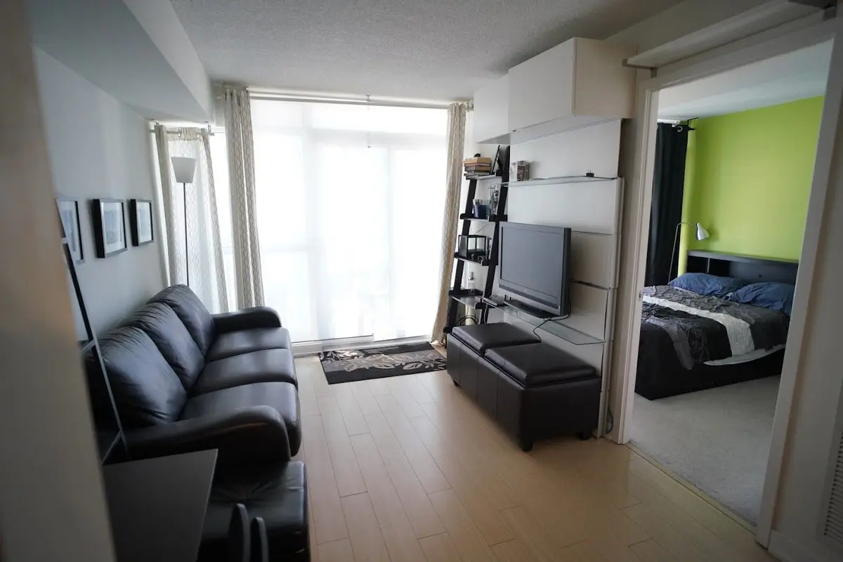 15 Iceboat TER #3010, Toronto C01, ON M5V 4A5