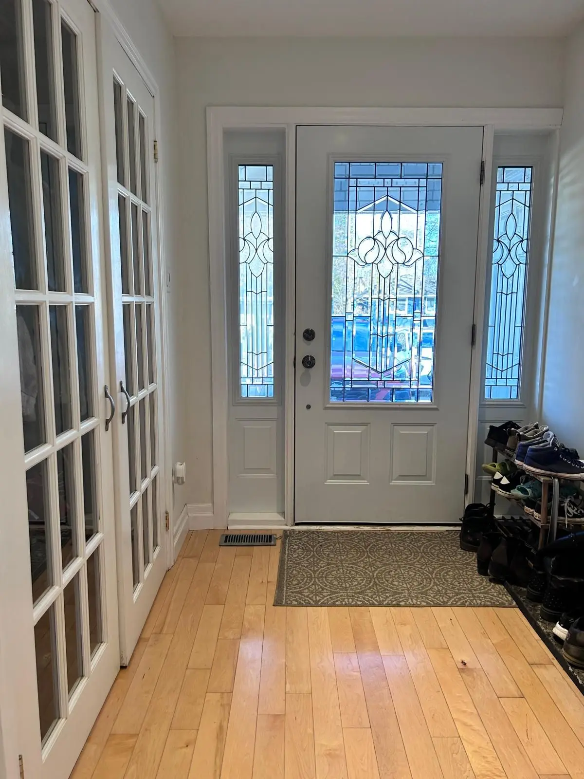 174 Cook ST #Upper, Barrie, ON L4M 4H3