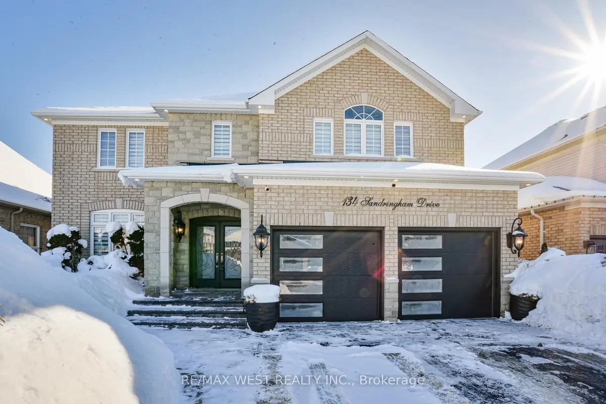 134 Sandringham DR, Barrie, ON L4M 0C9
