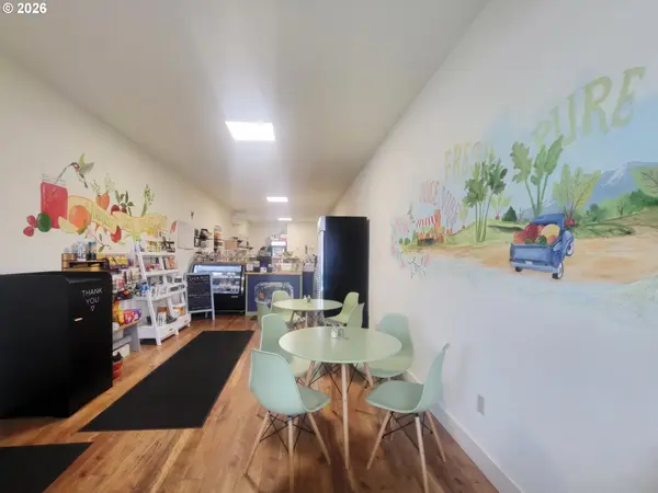 105 W MAIN ST #A, Enterprise, OR 97828