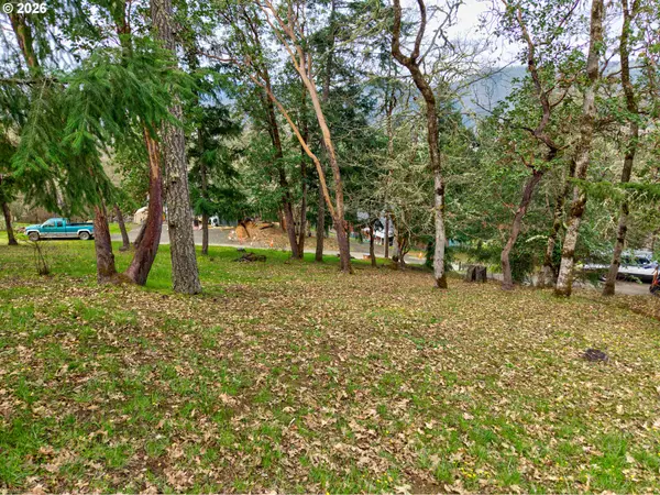 755 PLIN ST, Myrtle Creek, OR 97457