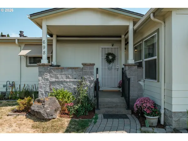 698 ROYALTY CIR, Salem, OR 97301