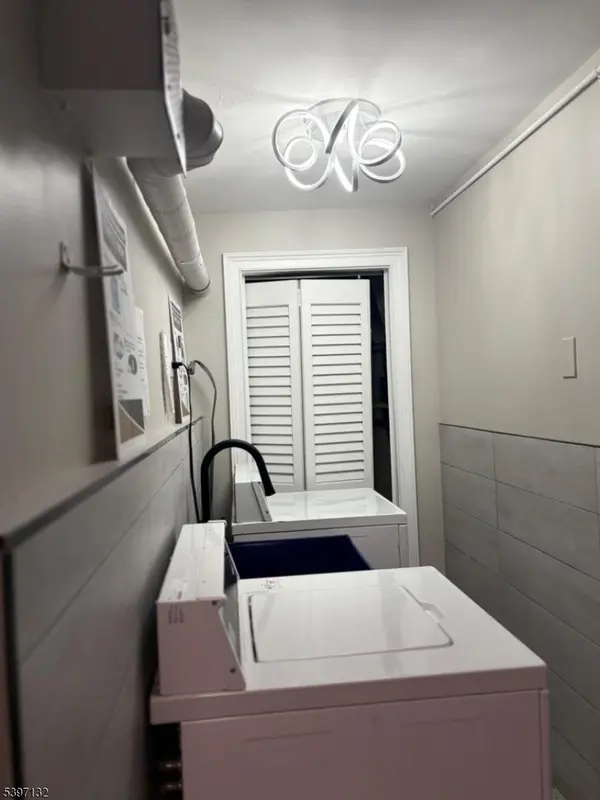 821 Jersey Ave #1L, Elizabeth City, NJ 07202