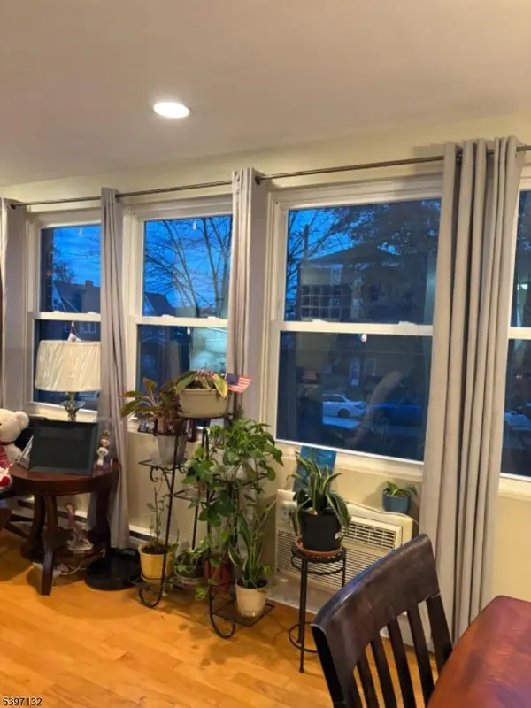 821 Jersey Ave #1L, Elizabeth City, NJ 07202