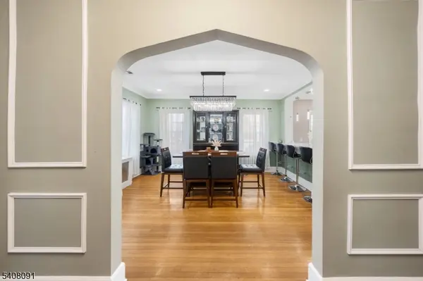 30-32 Barnard Pl, Elizabeth City, NJ 07208