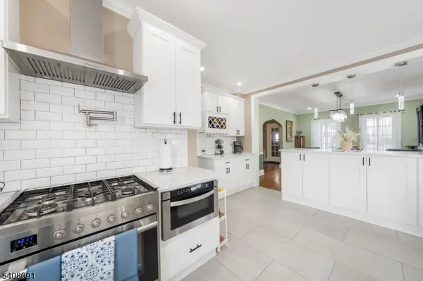 30-32 Barnard Pl, Elizabeth City, NJ 07208