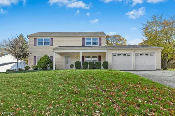 7 Concord Dr, Franklin Twp., NJ 08873