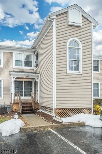 120 Willard St #14, Pompton Lakes Boro, NJ 07442