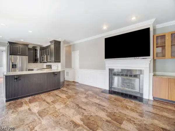 8 Mulberry Ct, Branchburg Twp., NJ 08876