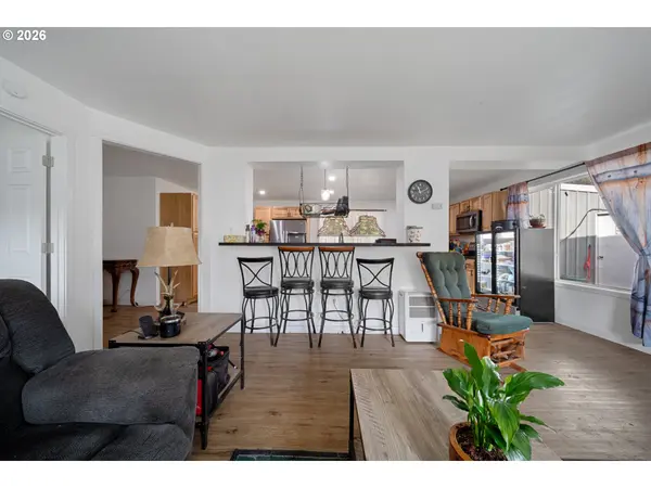 42737 ELLMOR LN, Port Orford, OR 97465