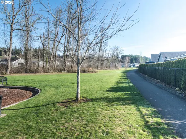 1678 NE SHELL ROCK DR, Estacada, OR 97023