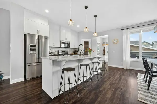 92 Fireside CRES, Cochrane, AB T4C 2A3