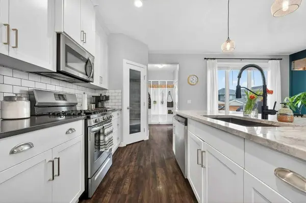 92 Fireside CRES, Cochrane, AB T4C 2A3