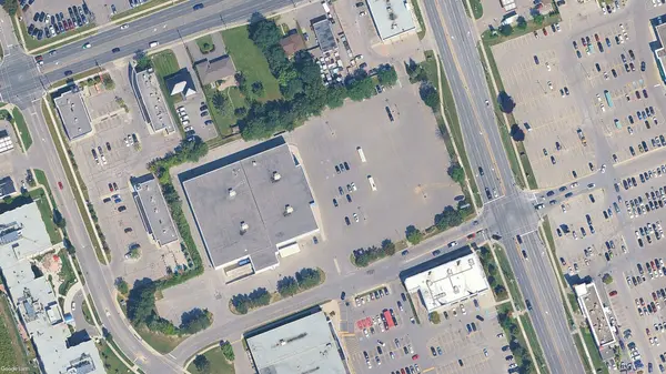 50 Thickson DR S, Whitby, ON L1N 7T2