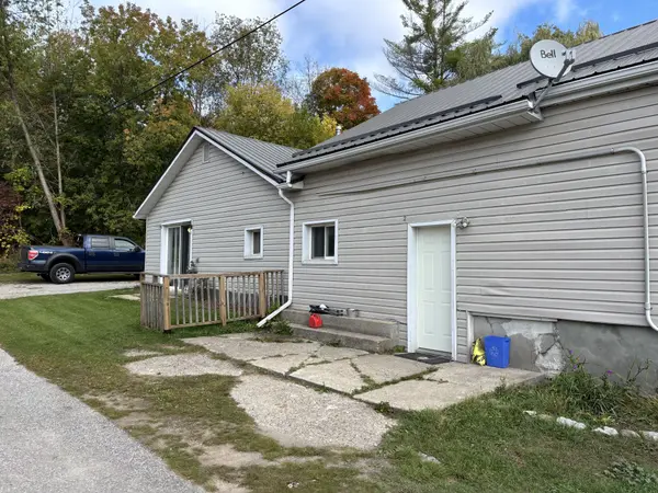 203 Gianetto DR, Midland, ON L4R 5J4