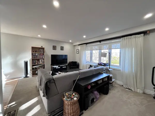 174 Cook ST #Upper, Barrie, ON L4M 4H3