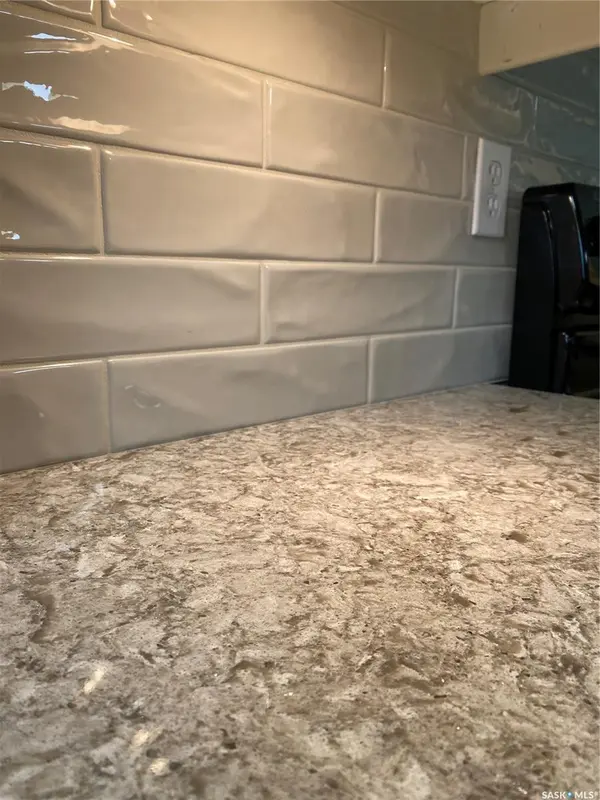 525 5th AVENUE N #209, Saskatoon, SK S7K 2R1