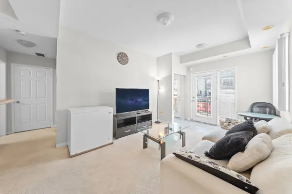 60 Fairwood CIR #85, Brampton, ON L6R 0Y6