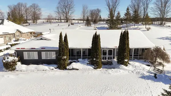 2 Joanne CRES, Minto, ON N0G 2L0