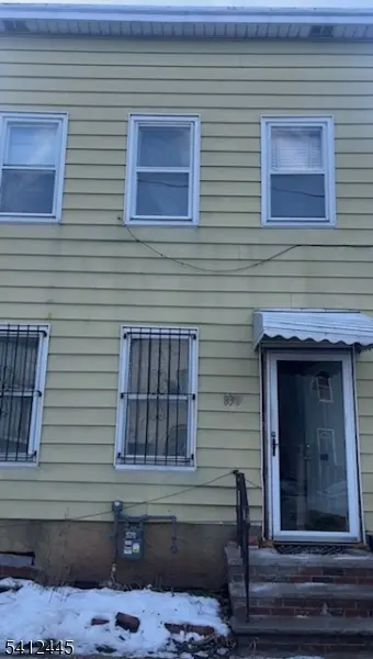 838 Martin St, Elizabeth City, NJ 07201