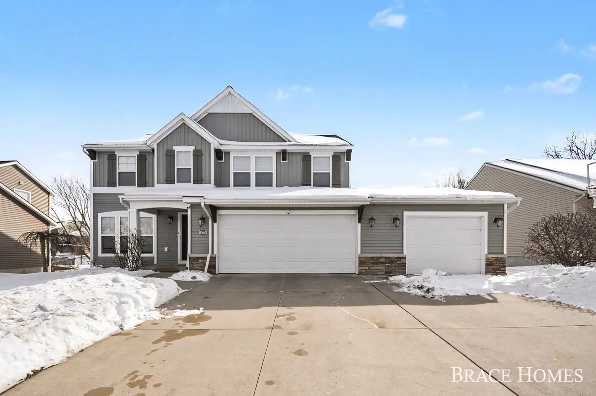 8540 Twin Lakes DR, Georgetown Twp, MI 49428