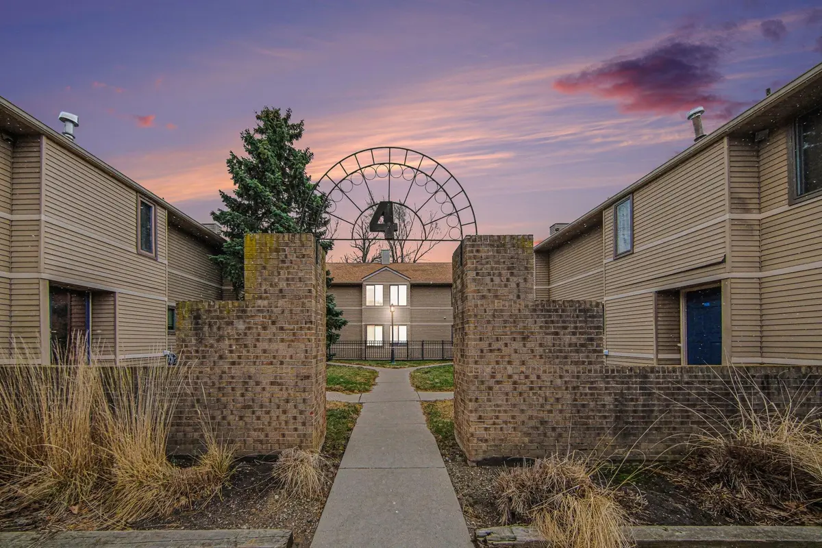 300 Briarcrest DR #140, Ann Arbor, MI 48104